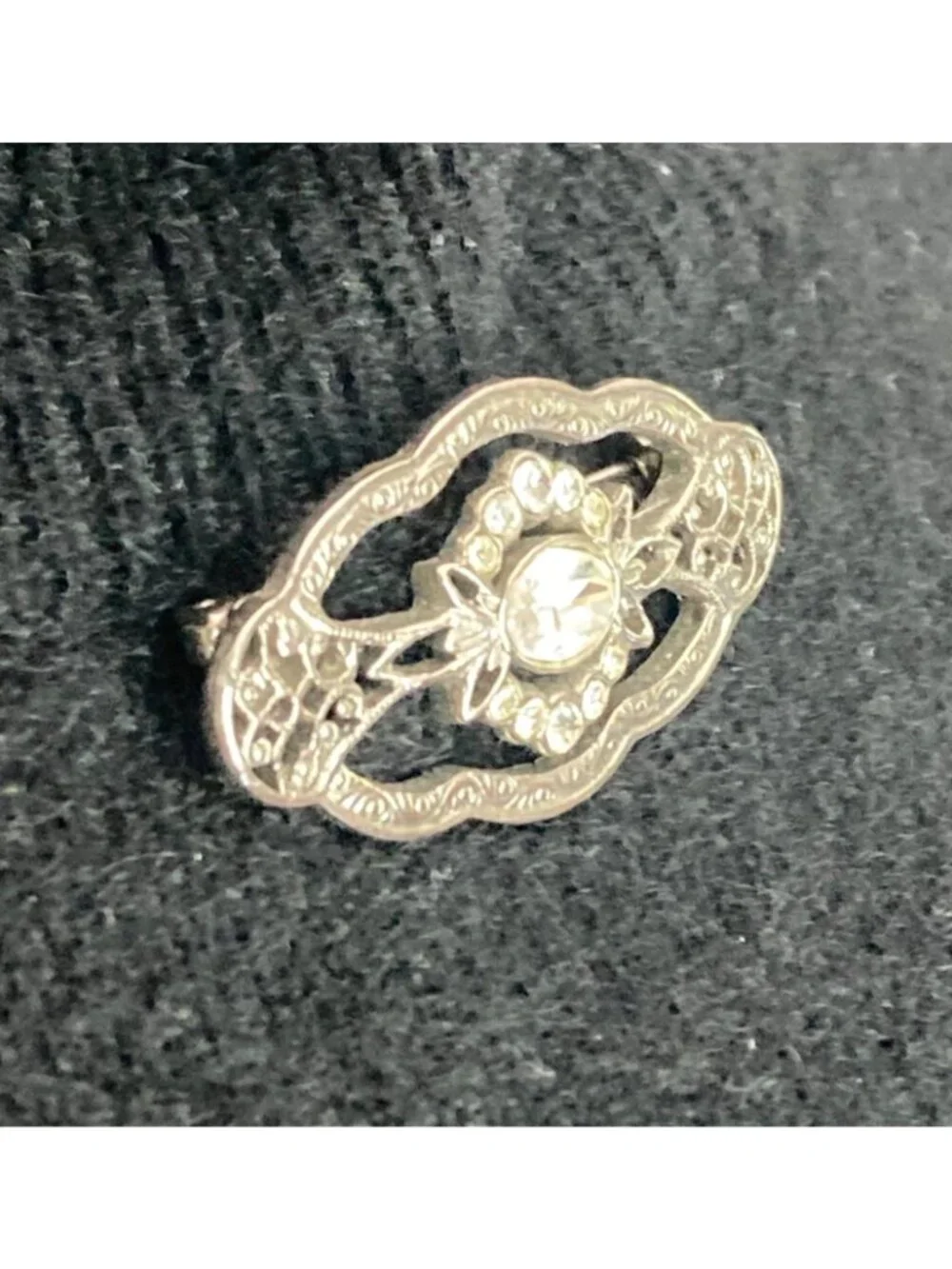 Vintage Style Silver Tone Rhinestone Filigree Brooch Pin Oval Victorian Look